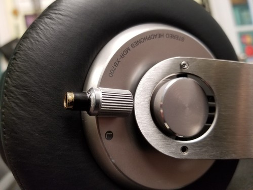 Sony mdr xb700 headphone - sony,